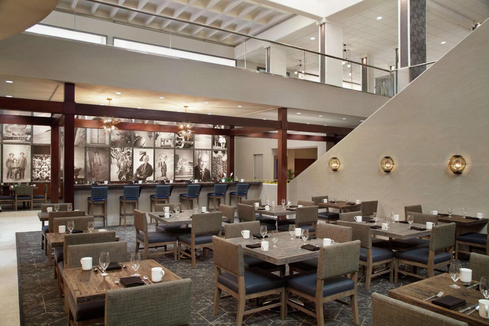 Doubletree By Hilton Hotel Албукерке Екстериор снимка