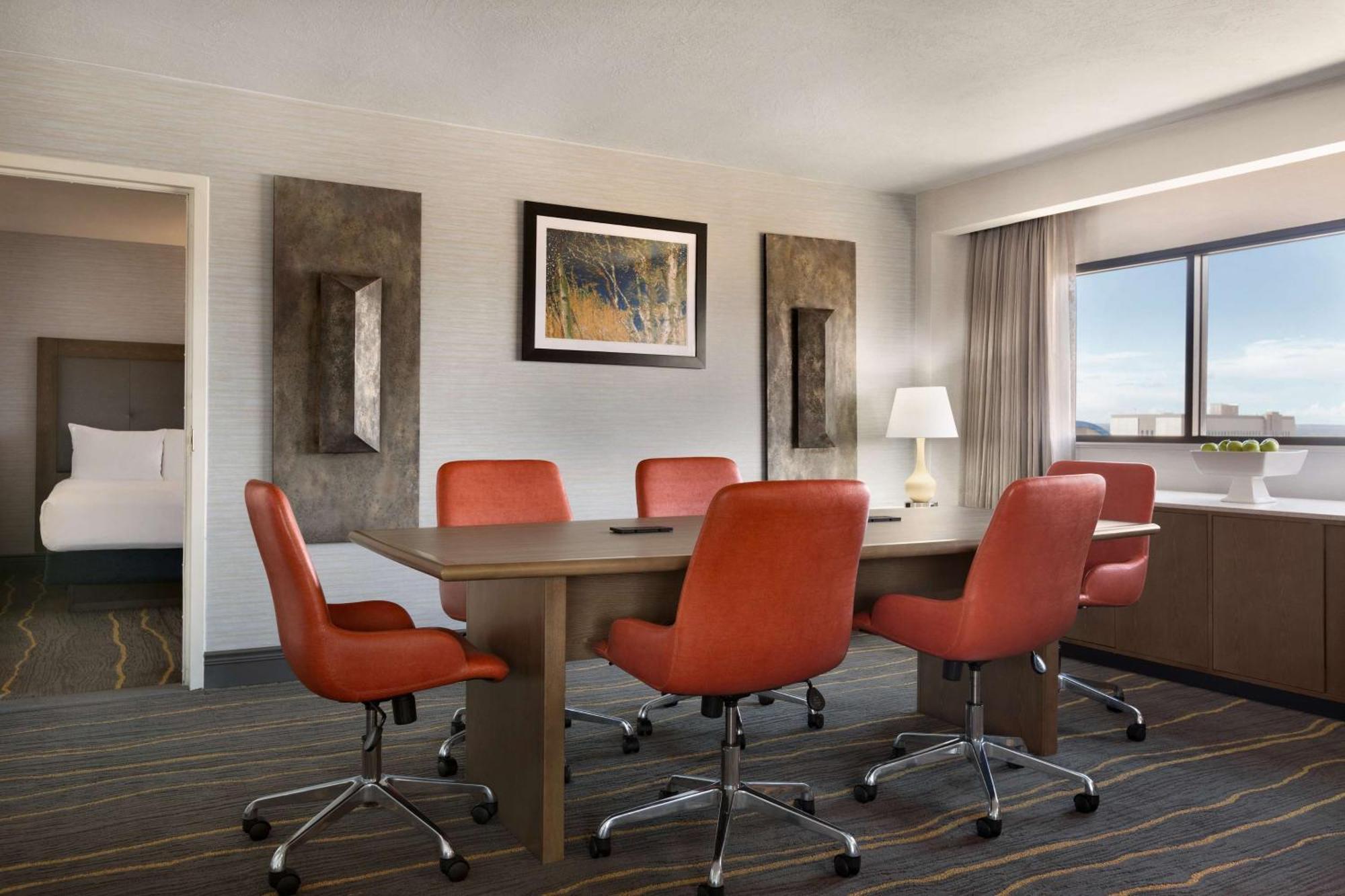 Doubletree By Hilton Hotel Албукерке Екстериор снимка